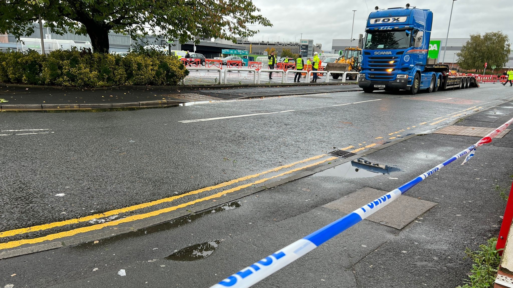 Man 'seriously Hurt' After Becoming Trapped When Tractor Falls From HGV ...