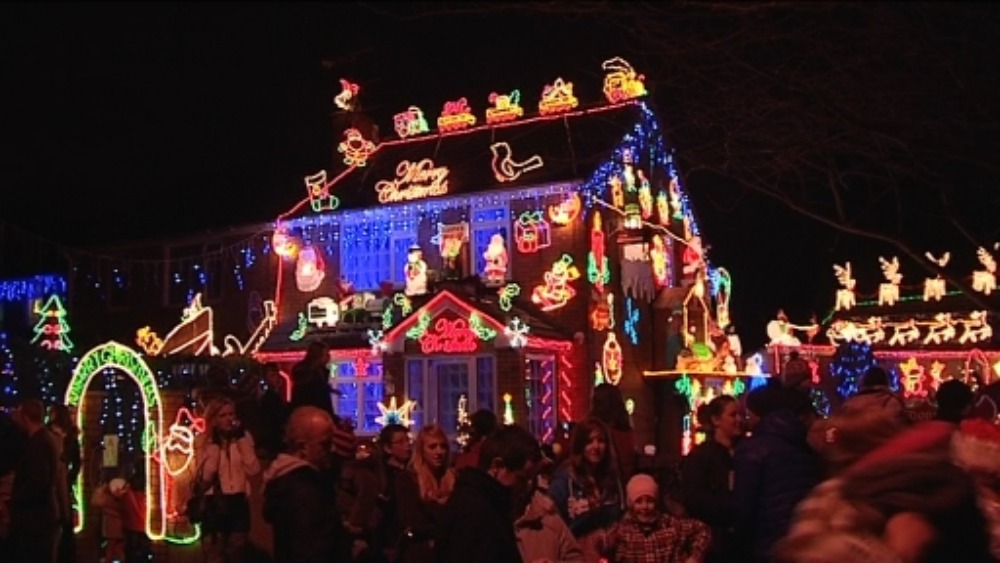 Battle of the Christmas lights | ITV News West Country