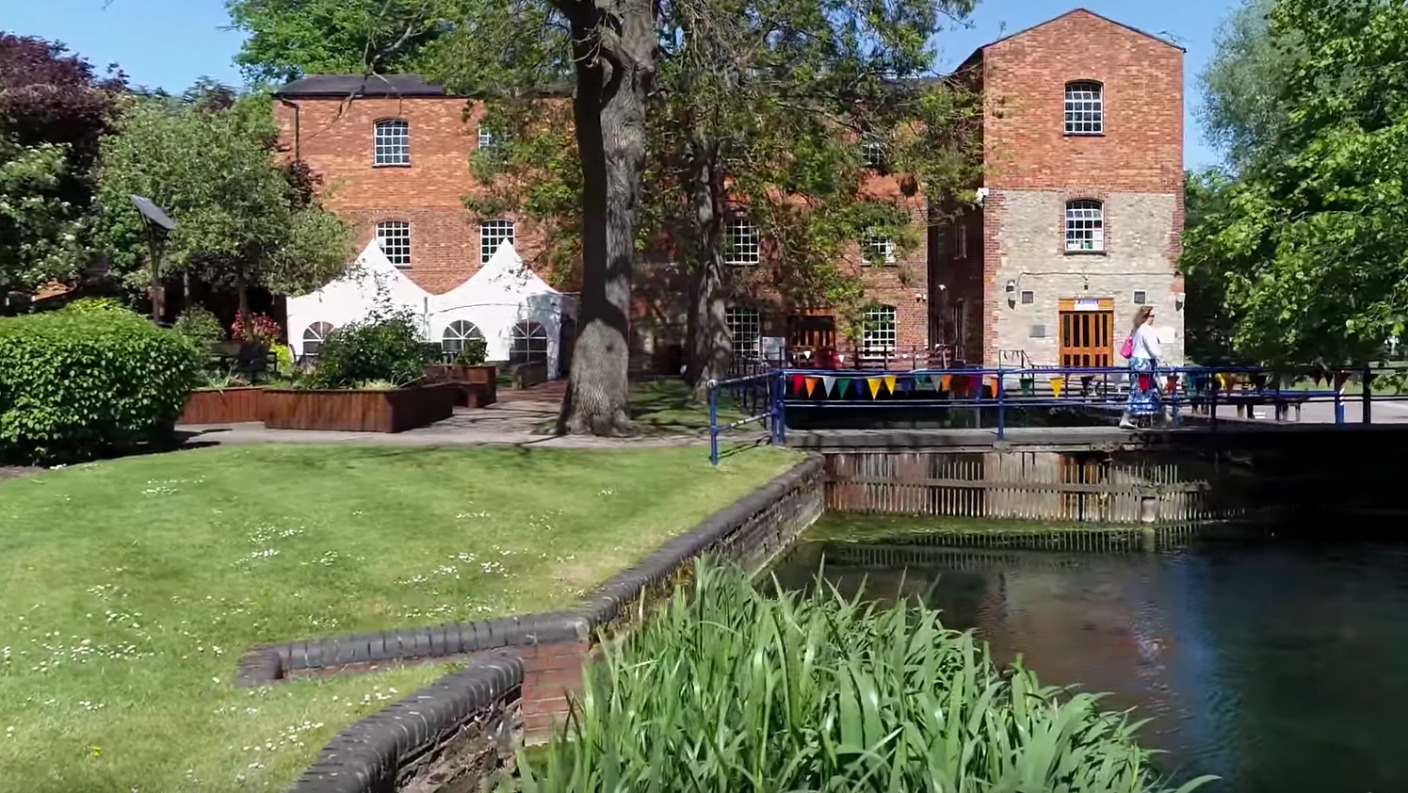 Buckingham university to launch Britain's first 'drugfree' policy