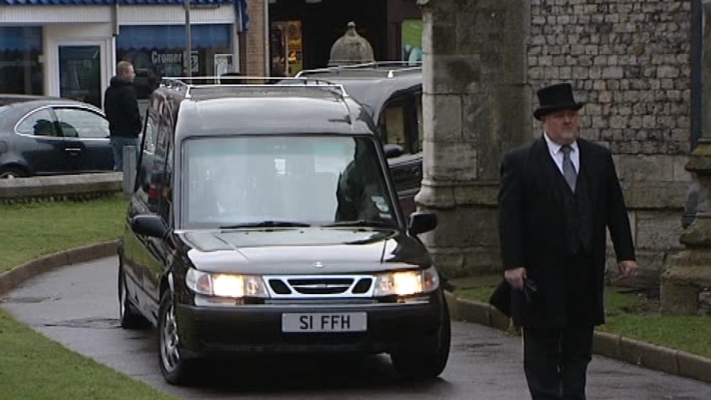 Hundreds of mourners at Cromer shootings funeral | ITV News Anglia