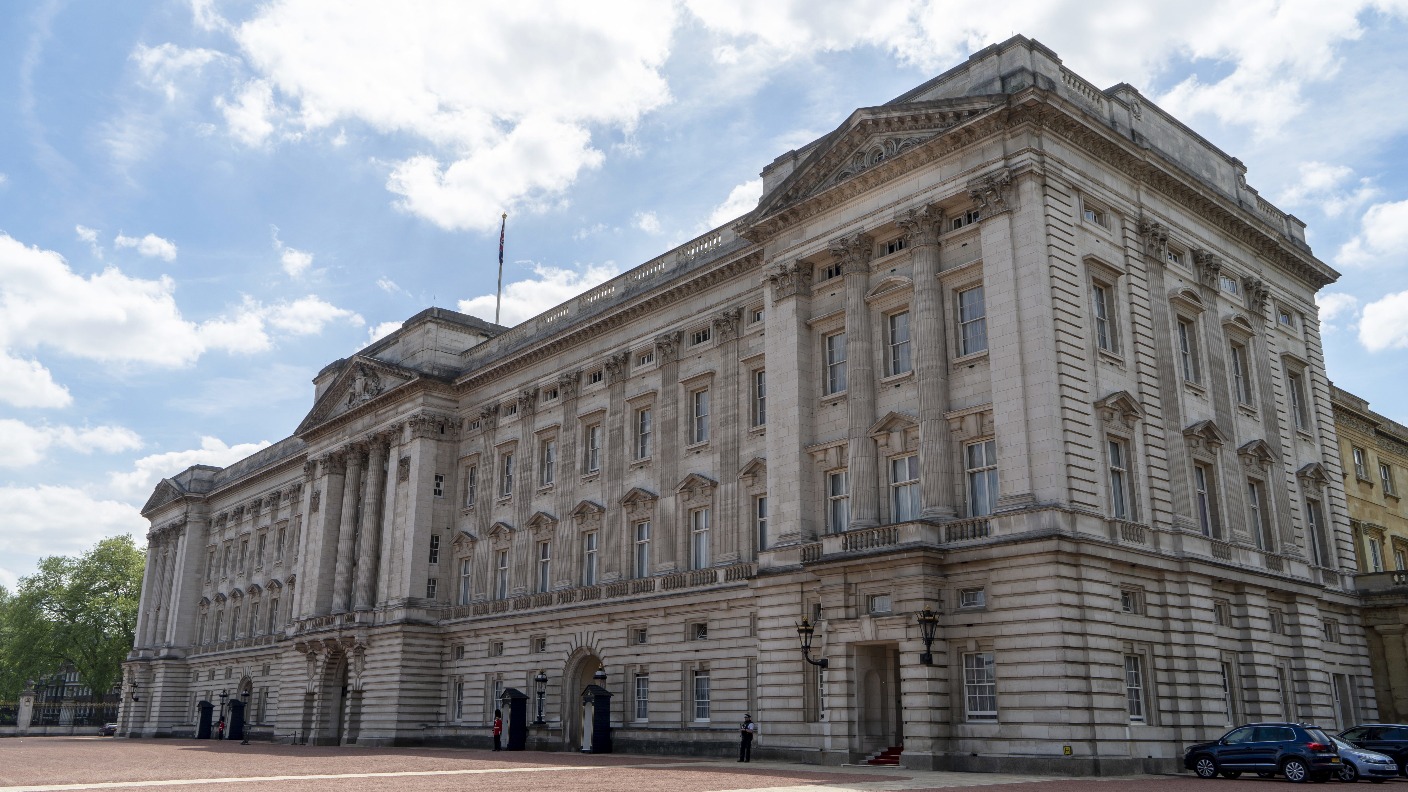 Jury discharged in trial of man accused of Buckingham Palace 'sword ...