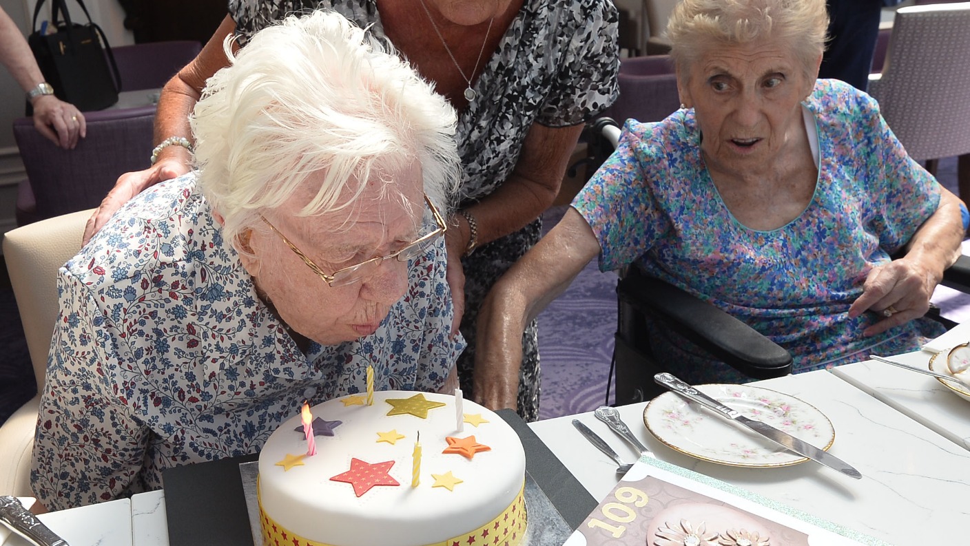 NI's oldest person celebrates her 109th birthday | UTV | ITV News