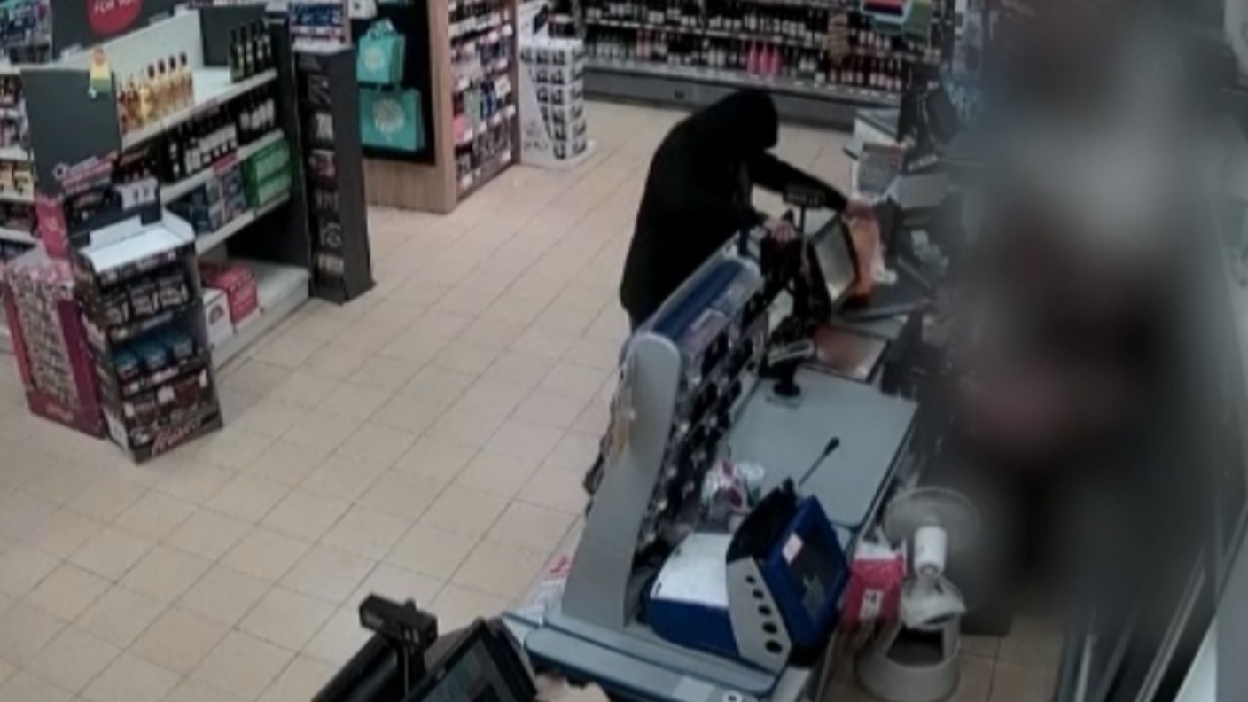 CCTV footage released of knife-point robbery in Peterborough | ITV News ...