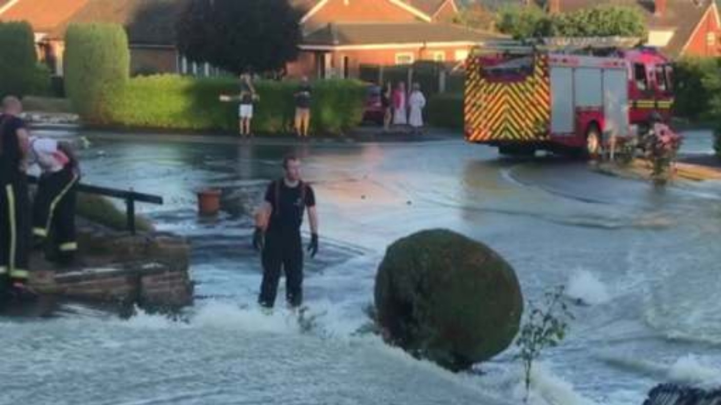 Homes damaged as burst water main floods Walsall street ITV News Central