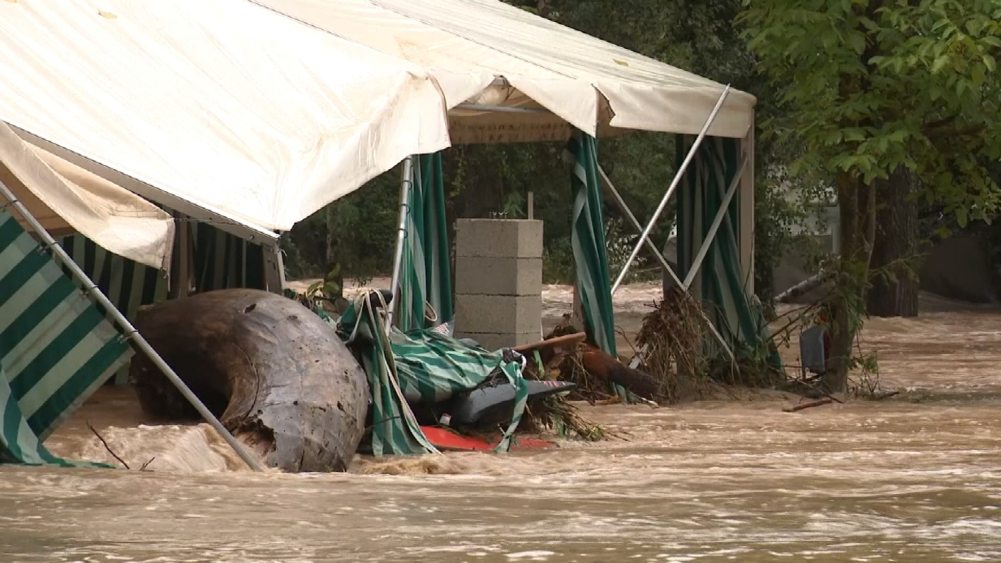 1,600 evacuated as southern France hit by flash flooding | ITV News
