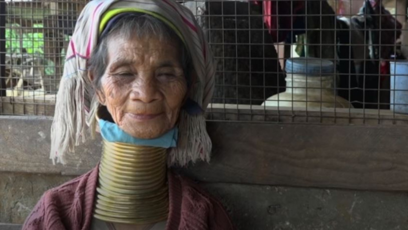 Younger women turn their backs on wearing traditional bronze neck rings ...