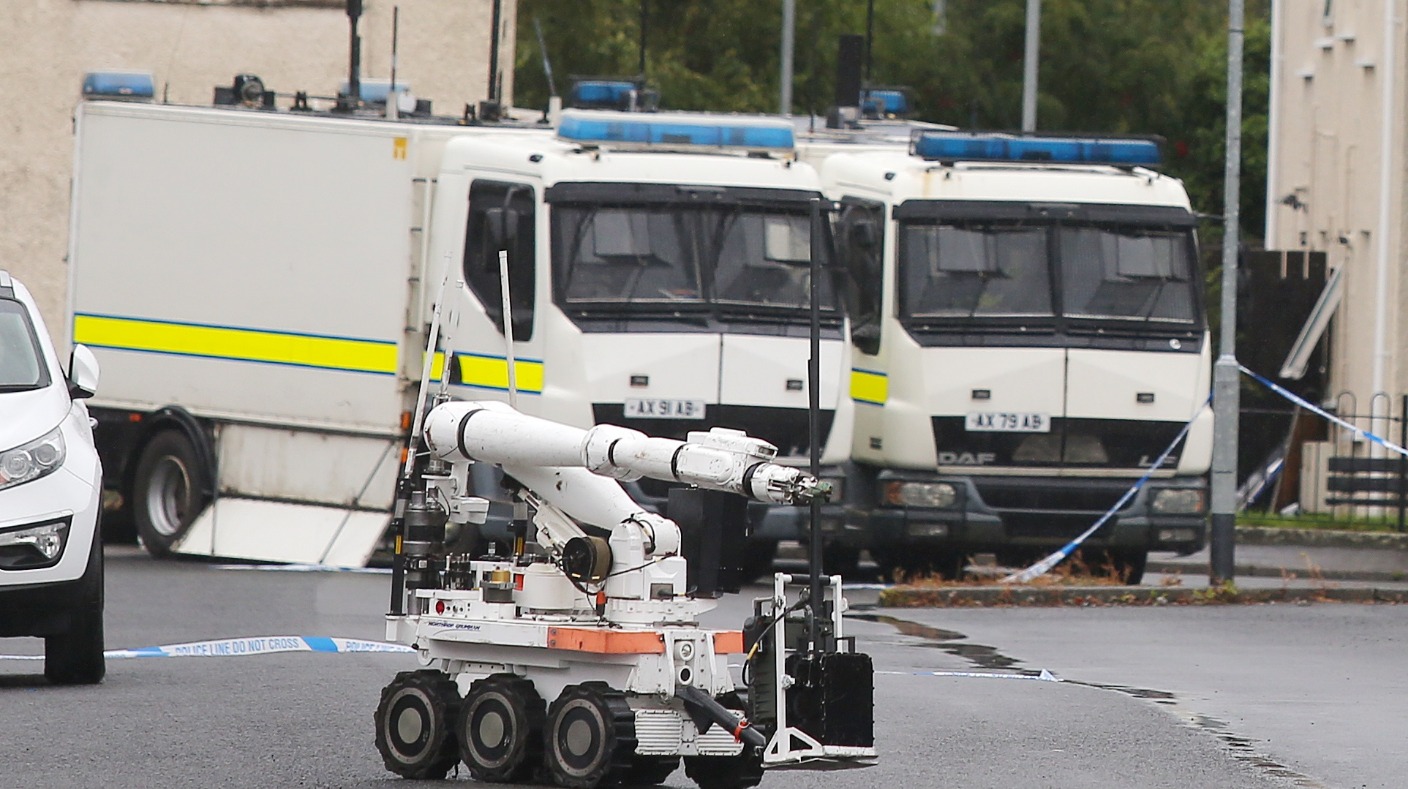 Homes evacuated in north Belfast bomb alert | UTV | ITV News