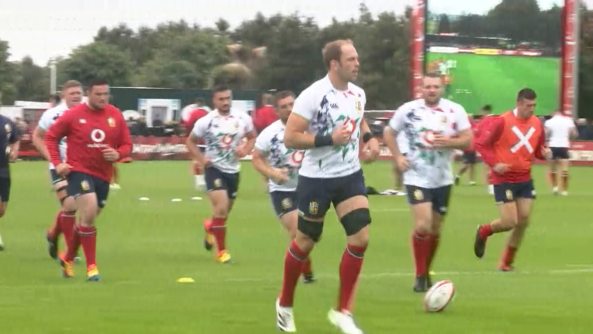 Public get first chance to see British and Irish Lions train in Jersey ITV News Channel
