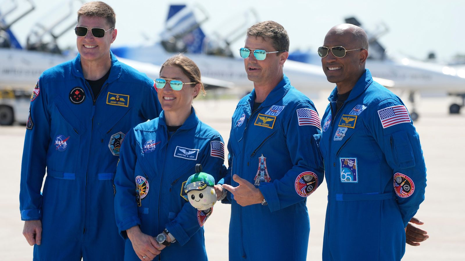 Die Astronauten von Artemis II treffen am Startplatz in Florida für die ...