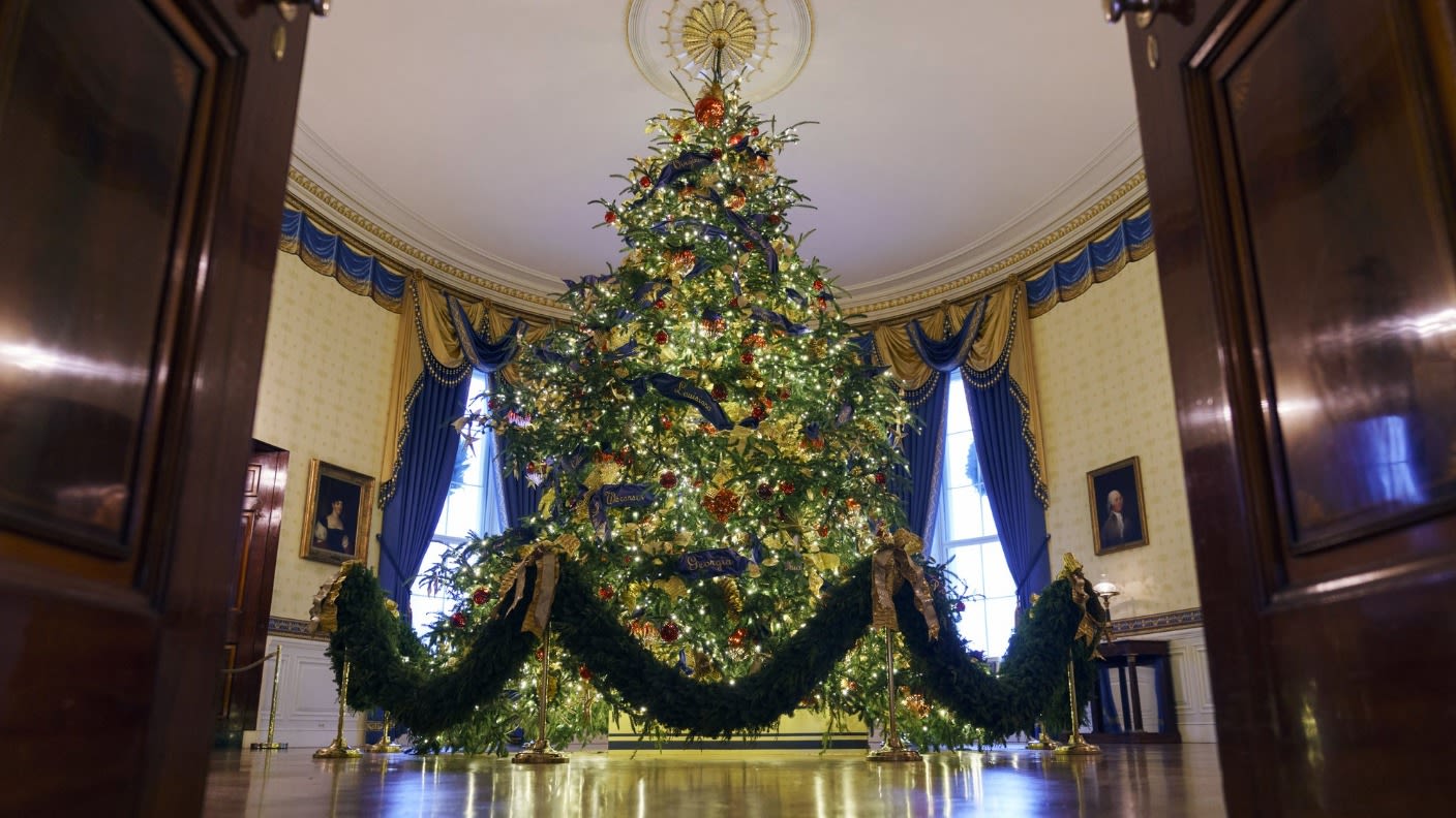 What do the White House Christmas decorations look like? ITV News