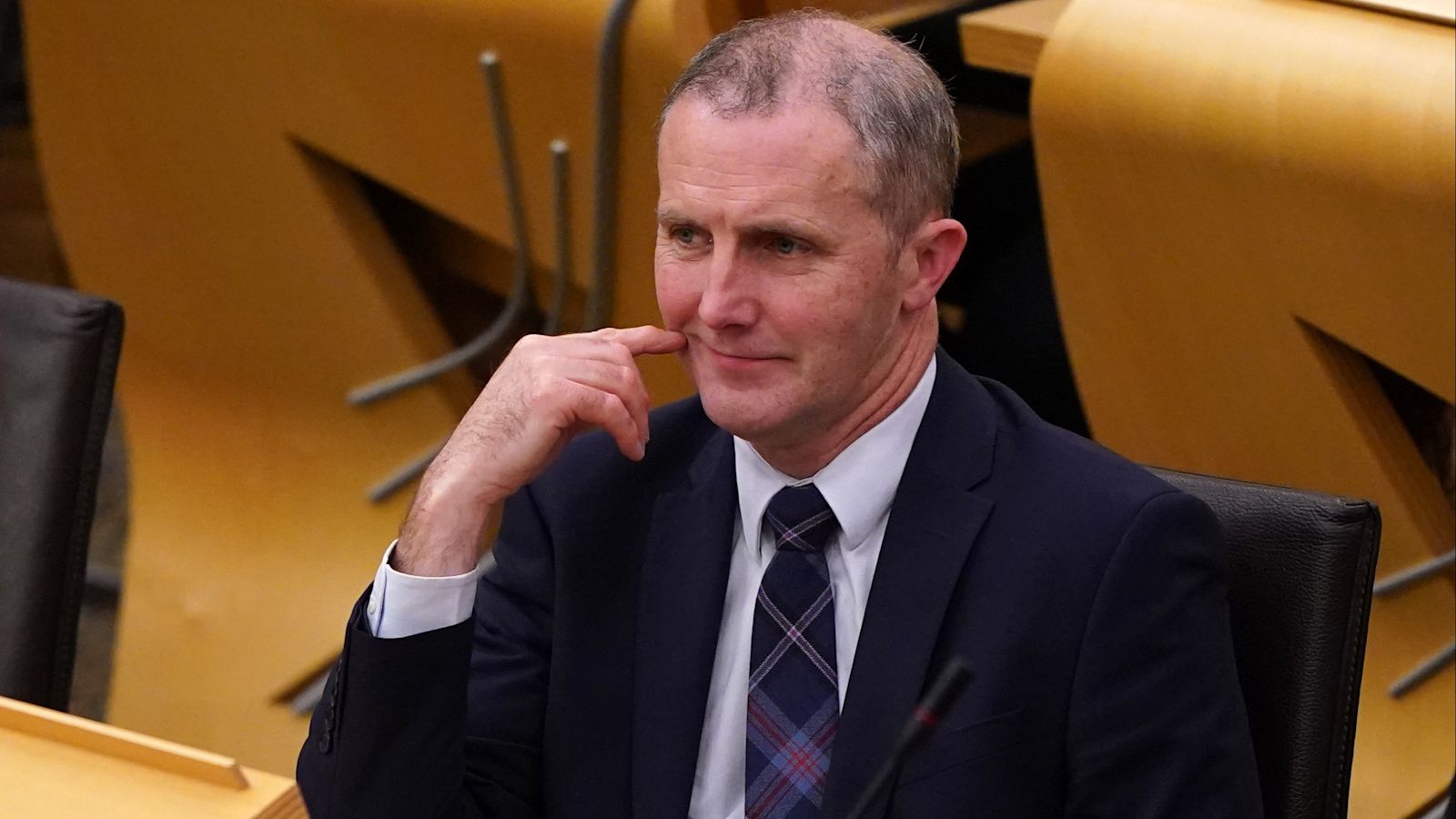 SNP minister to 'fully co-operate' with £11,000 iPad bill probe after ...