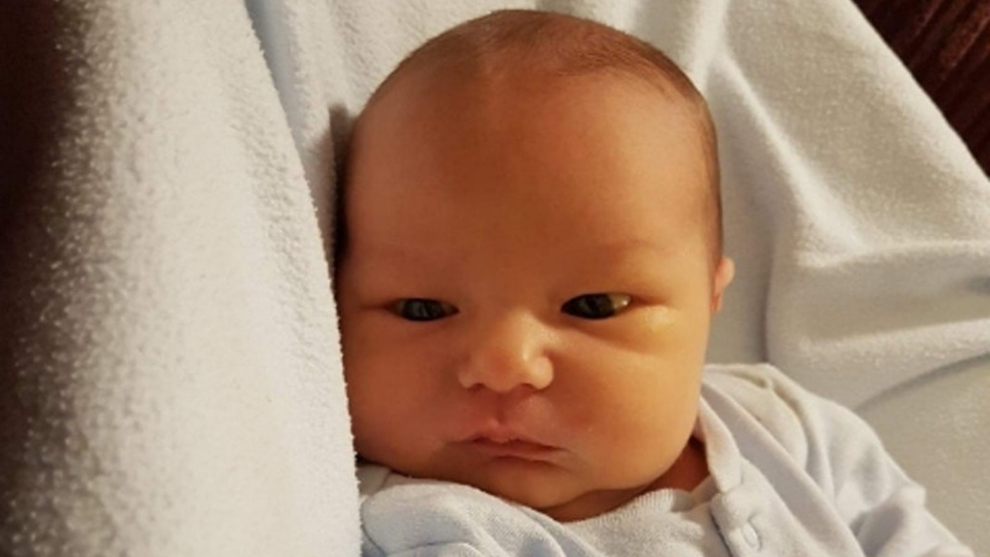 Baby named after ‘hero’ cops who helped parents to hospital | ITV News