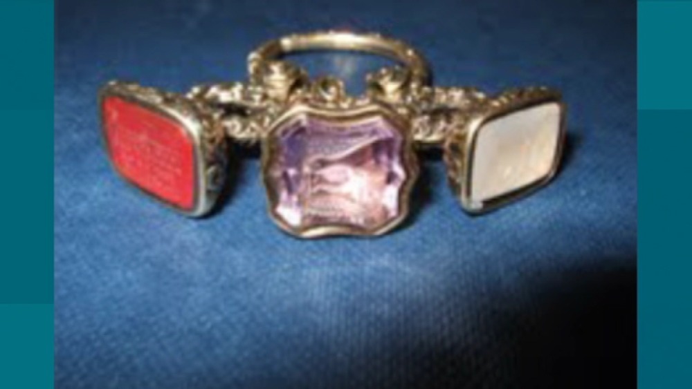 Police try to trace owners of stolen jewellery | ITV News Anglia