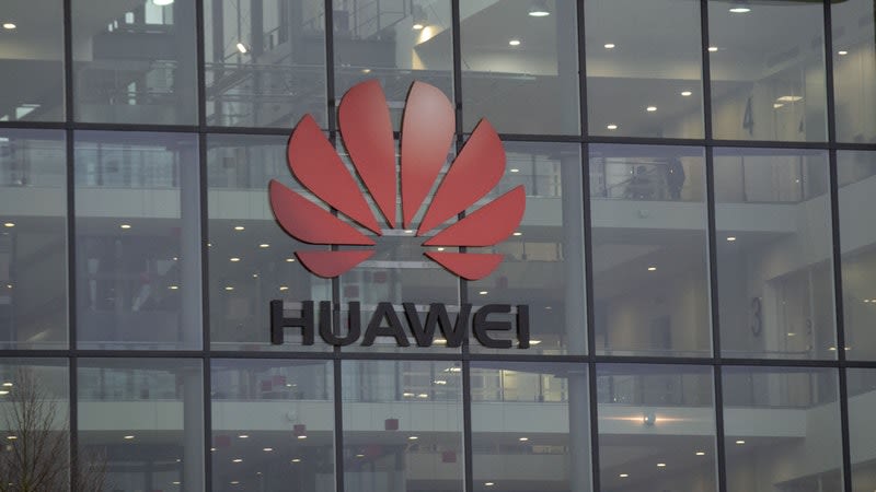 Us Charges Huawei With Violating Sanctions And Stealing Trade Secrets Itv News 