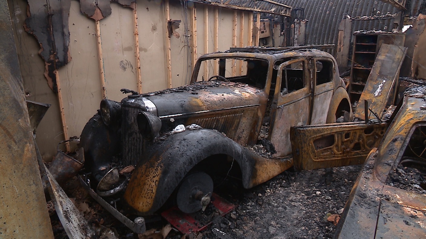 71 Popular Antique cars burn in warehouse fire for Android Wallpaper