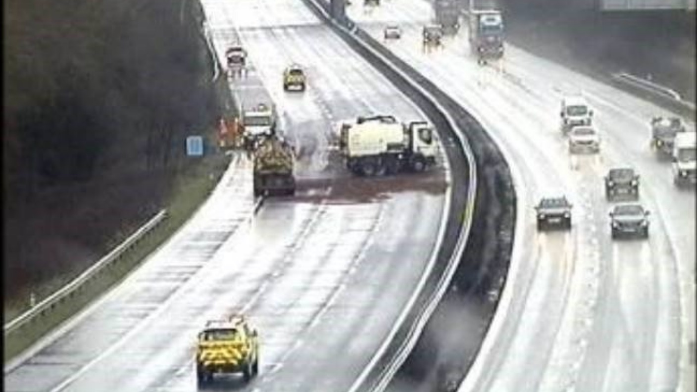 Man Fighting For His Life After 4 Lorry Crash Closed M1 | ITV News Central