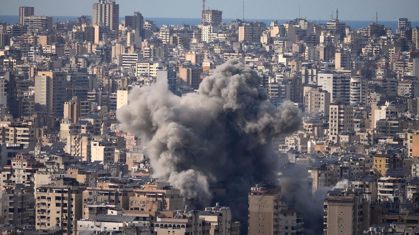 Trump says US doing 'phenomenally' in Iran, as Israel begins broad-scale  wave of attacks on Tehran | ITV News