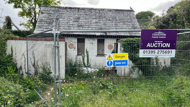 derelict toilet Saltash BPM Media