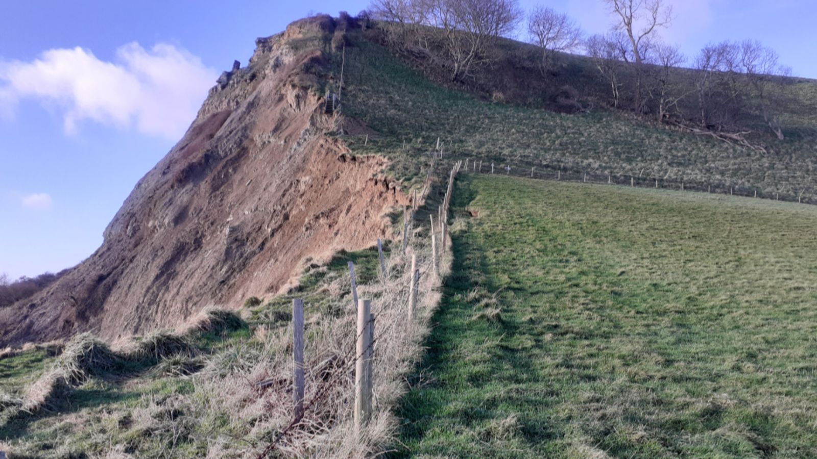 Path Slipping Popular Jurassic Coast walking path closed over safety concerns ...