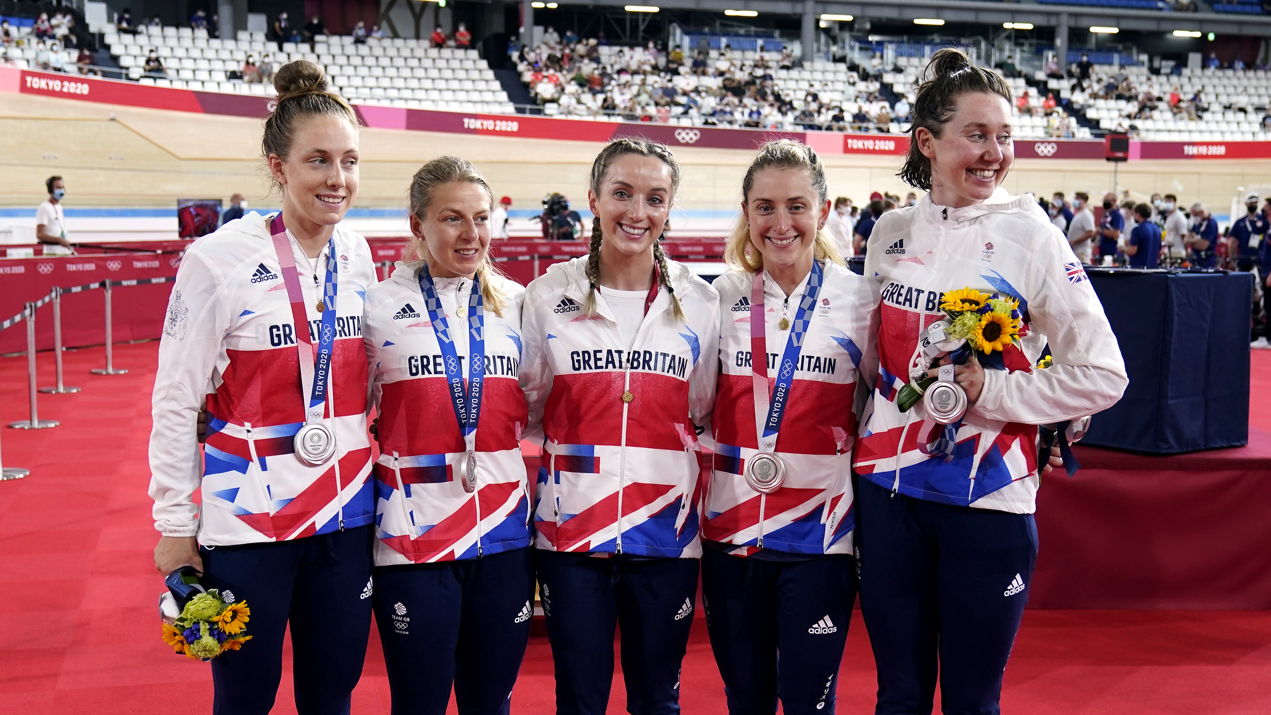 Elinor Barker wins silver as part of Team GB Women's Pursuit in Cycling ...