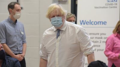 Omicron ‘spiking in London’ and will be dominant Covid strain by Tuesday, says Boris Johnson Omicron ‘spiking in London’ and will be dominant Covid strain by Tuesday, says Boris Johnson
