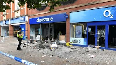 Hull Edl Riot 61 arrests and 22 charged over rioting in Hull | ITV News Calendar