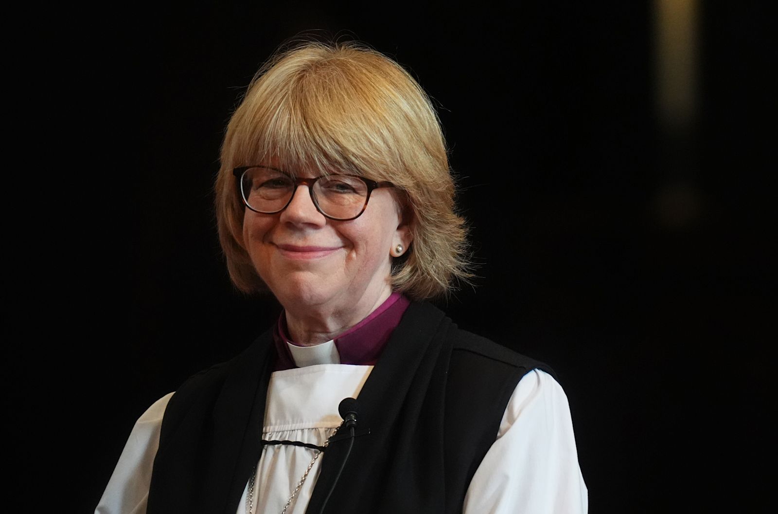 Dame Sarah Mullally: From chief nurse to first female Archbishop of ...