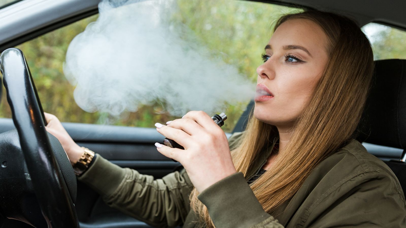 Vaping to be banned in cars carrying children under government plans
