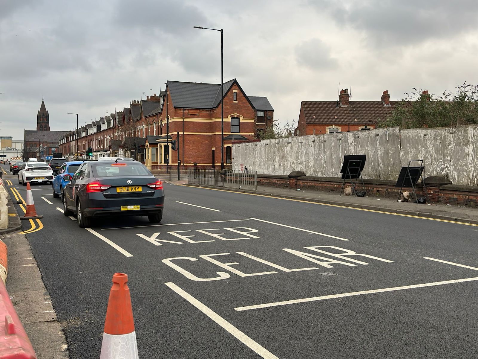 Error Road 'Keep Celar': Social media users poke fun at spelling mistake on ...