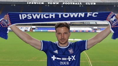 The Welsh midfielder becomes the third signing of the summer