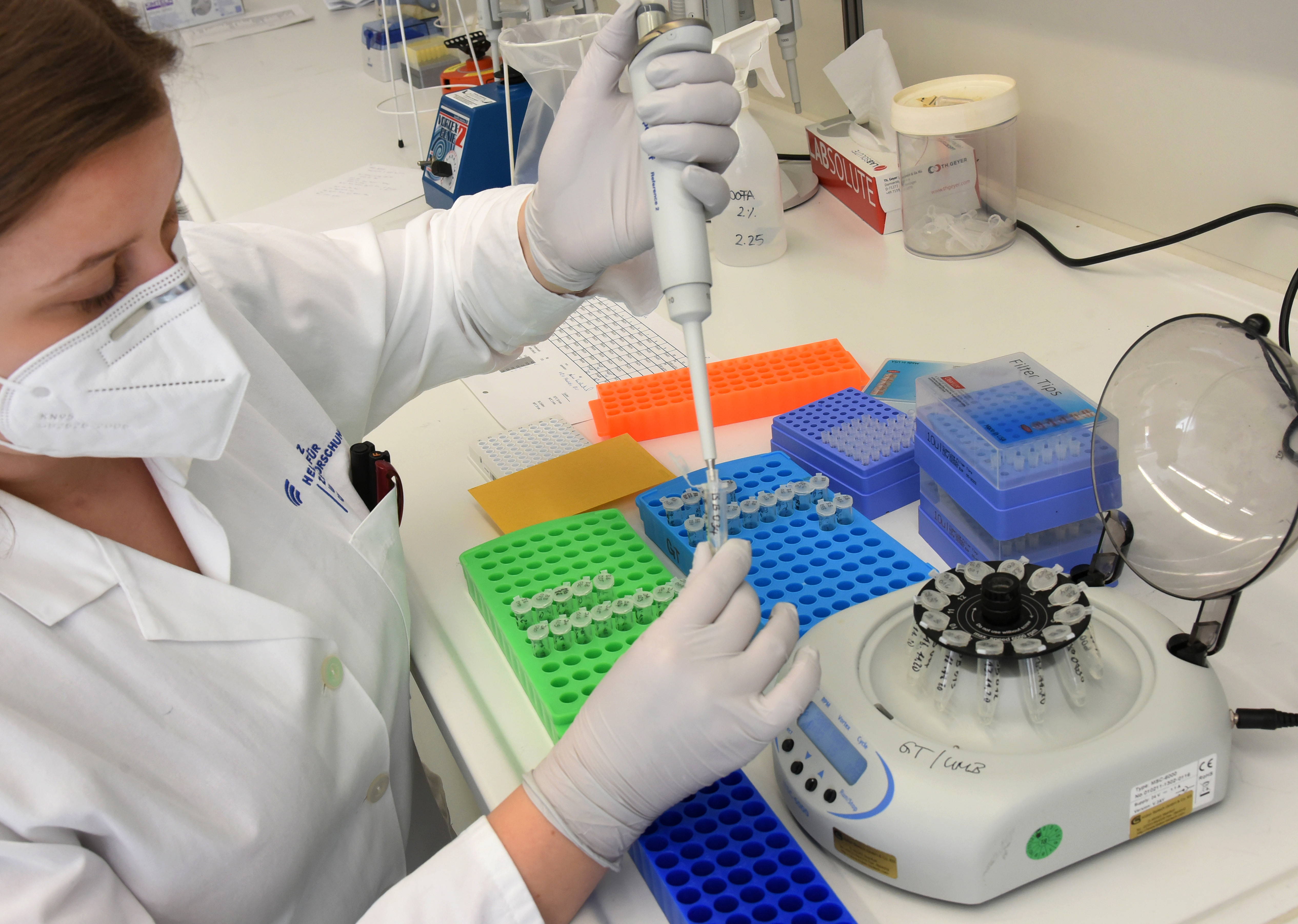 Leamington Spa 'super lab' opens to speed up covid testing ITV News