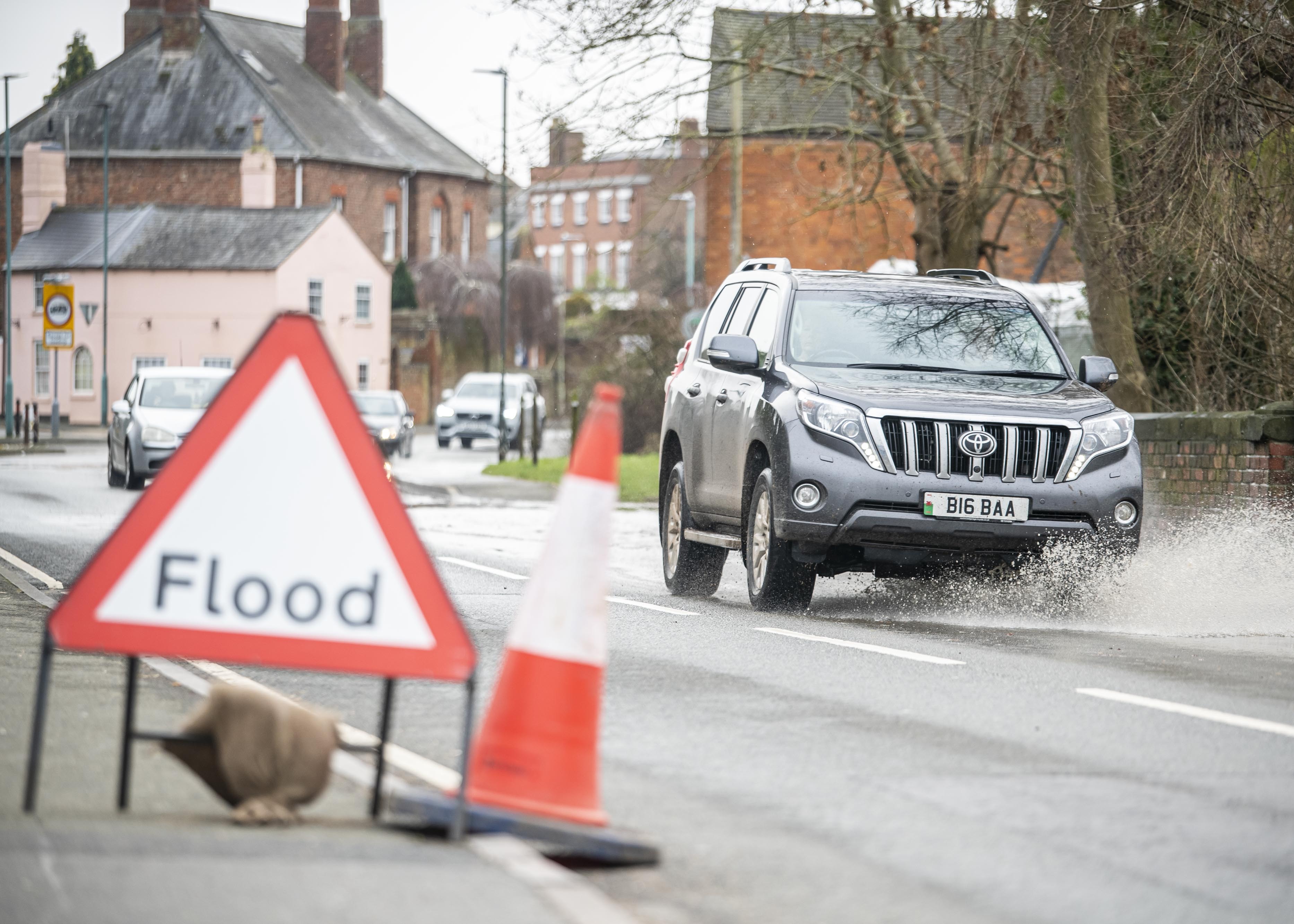 Flooding closes roads as warnings issued in Gloucestershire ITV