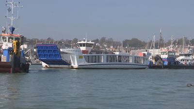181021-cowes floating bridge