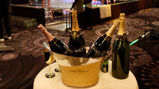 Moet to Label Its Champagne Sparkling Wine in Russia to Meet Law - Bloomberg