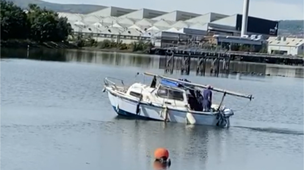 Jim Allen, 94, dies after boat takes on water and capsizes off