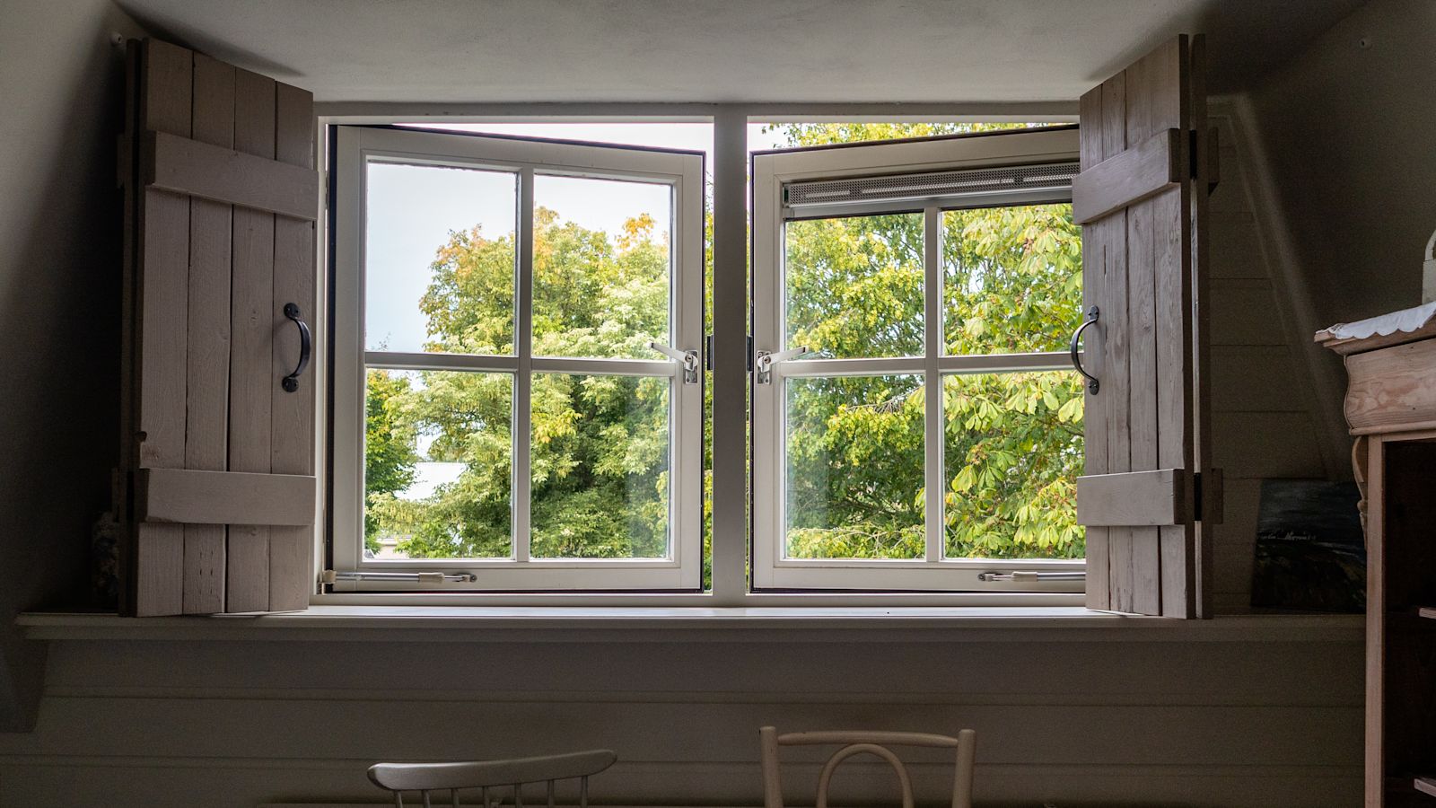 How to keep your house cool in hot weather as temperatures soar | ITV News  Wales