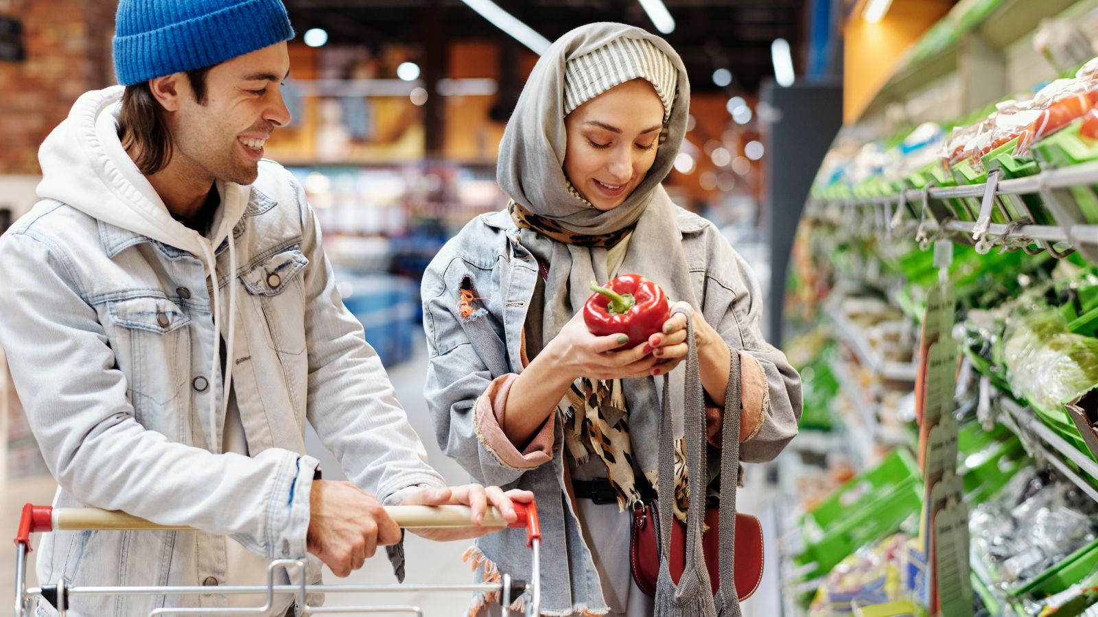 Europeans Mock UK Shoppers With Pics Of Supermarket Shelves Full