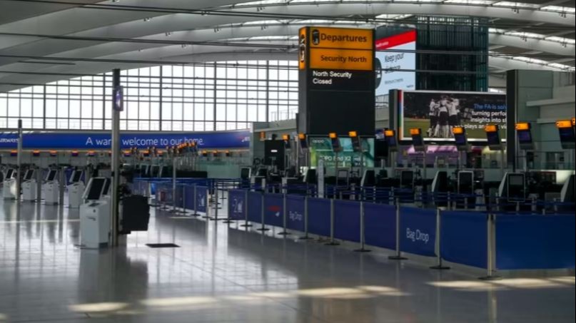 Heathrow faces summer of disruption as BA staff vote to strike, British  Airways