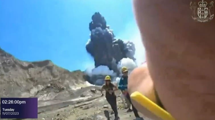 Whakaari New Footage Shows Moment White Island Volcano Erupted Itv News 1497