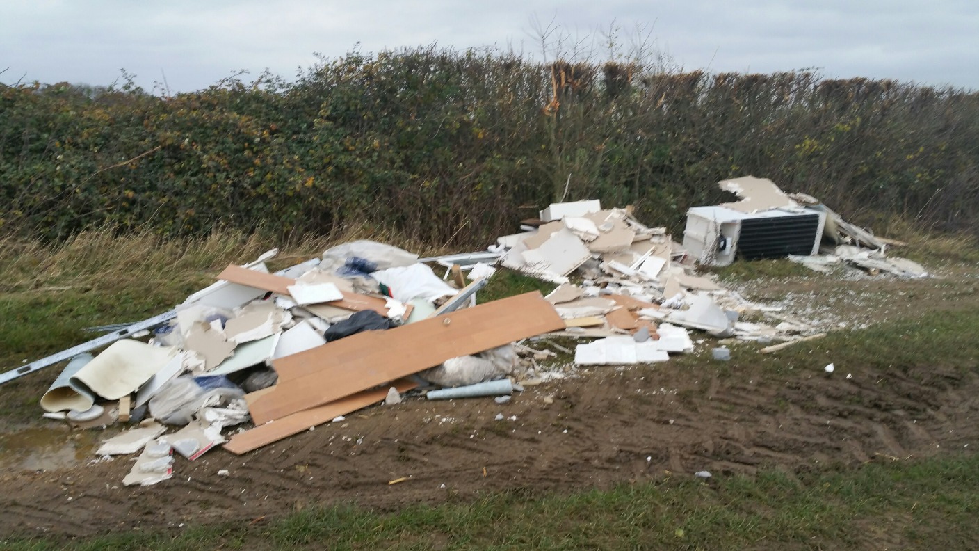 Suspended sentence for flytipper in South Oxfordshire ITV News Meridian