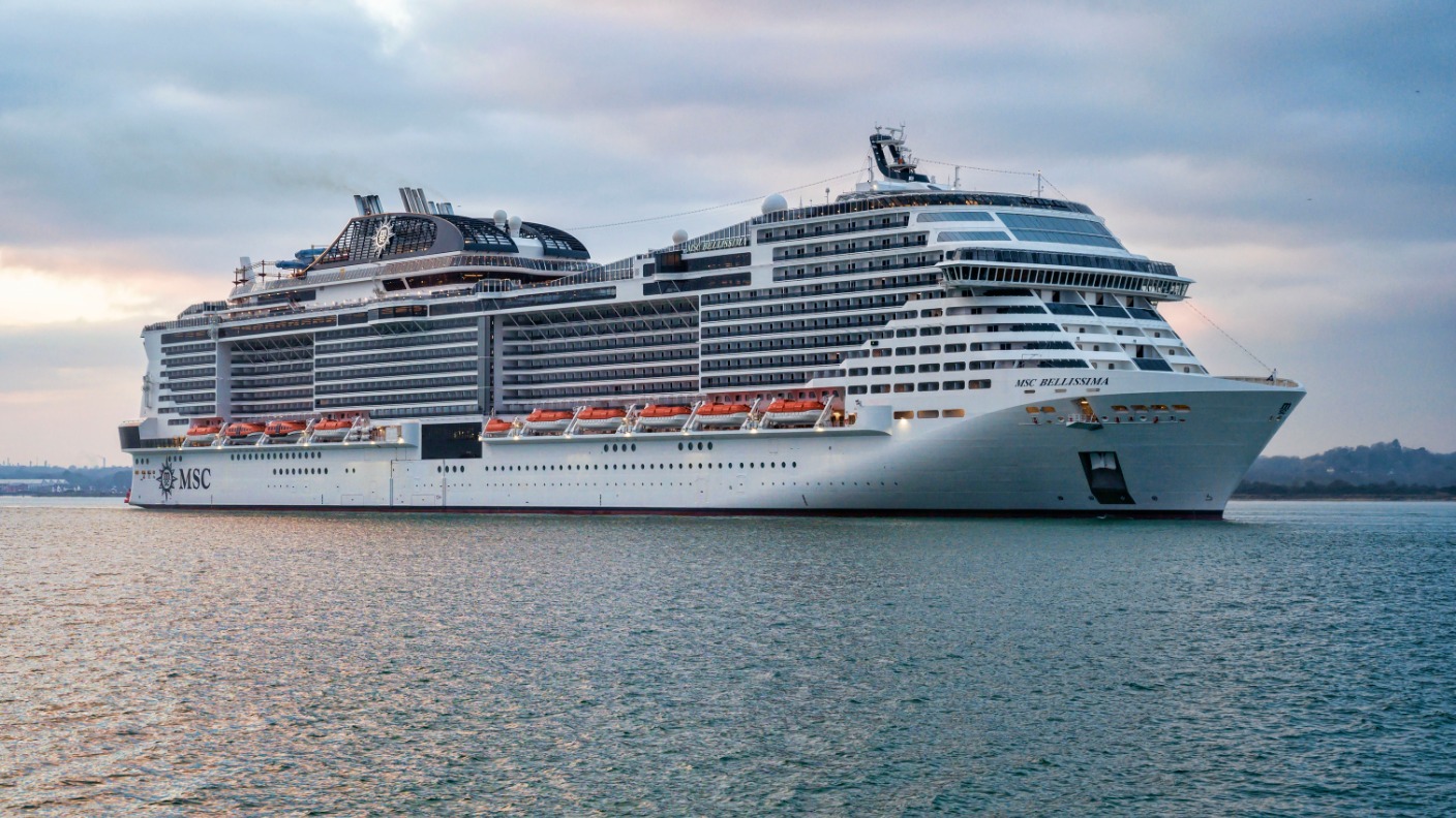 Largest cruise ship to be christened in UK arrives in Southampton ahead