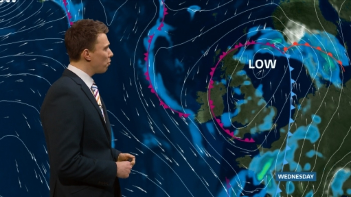 UK Weather forecast: Heavy rain and strong winds prompts Met Office ...