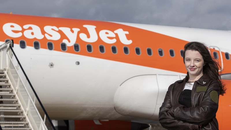 Record-breaking young pilot offered easyJet opportunity | ITV News