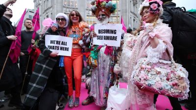 In Pictures: The colourful placards and costumes at the Extinction ...