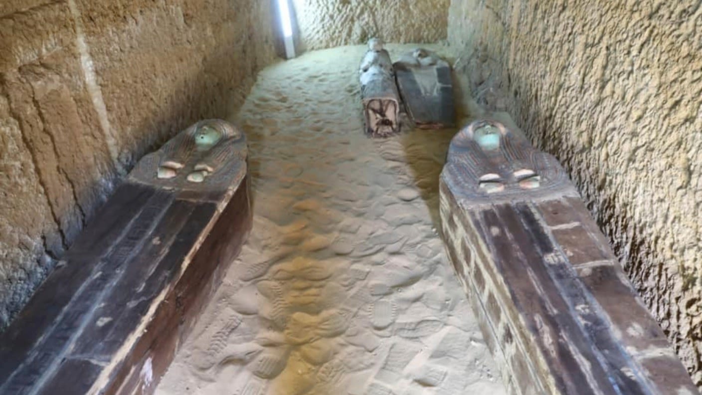 Archaeologists Uncover Egyptian Tombs Dating Back 4500 Years Itv News