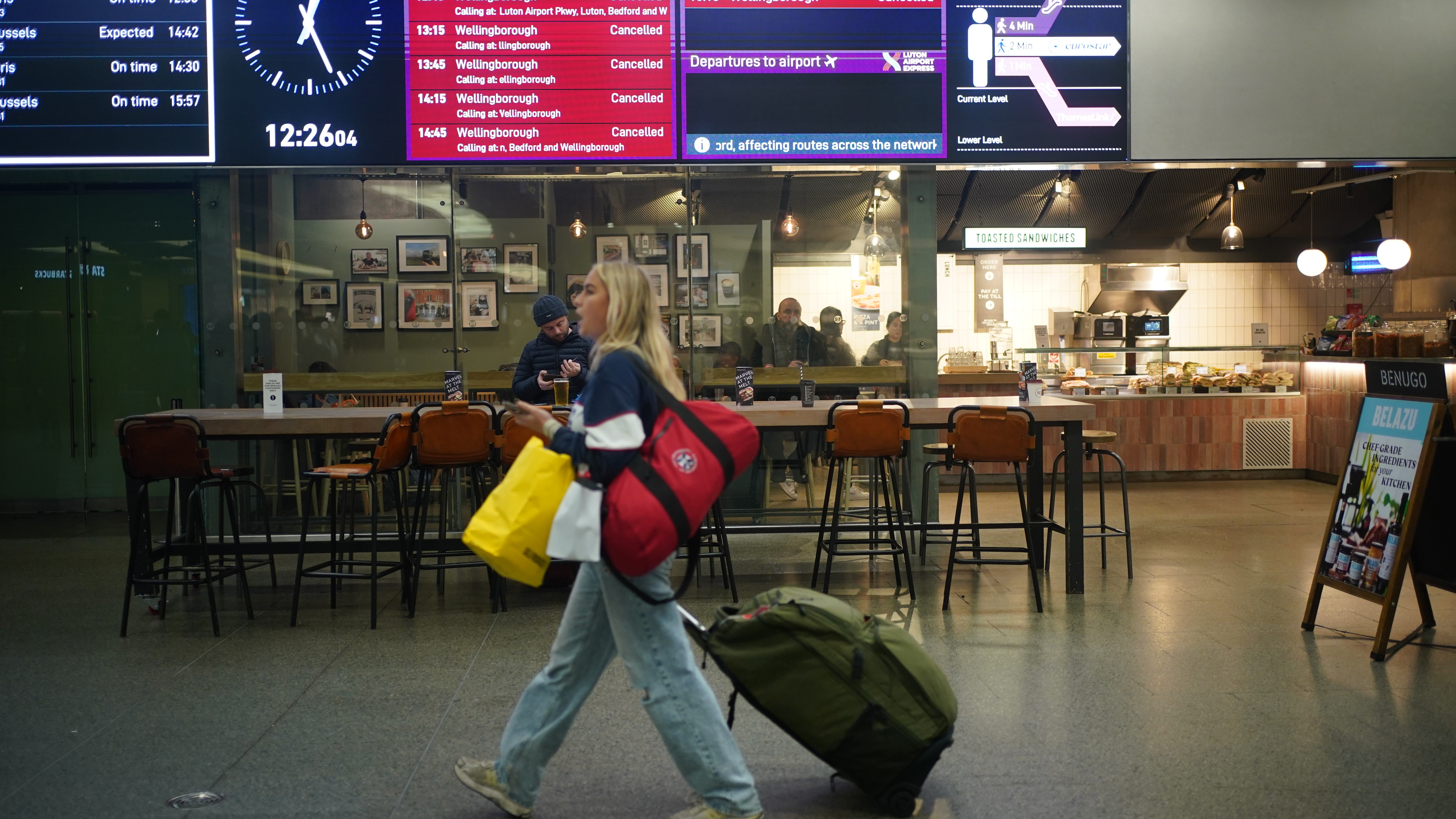 Trains between Luton Airport and London back to normal after