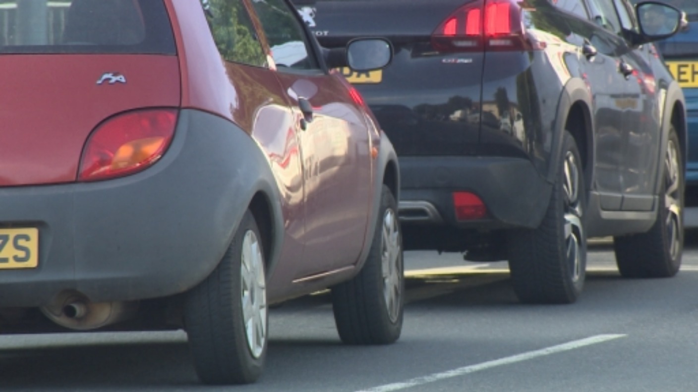 A2 Shore Road traffic changes after pipeline works cause delays | UTV ...