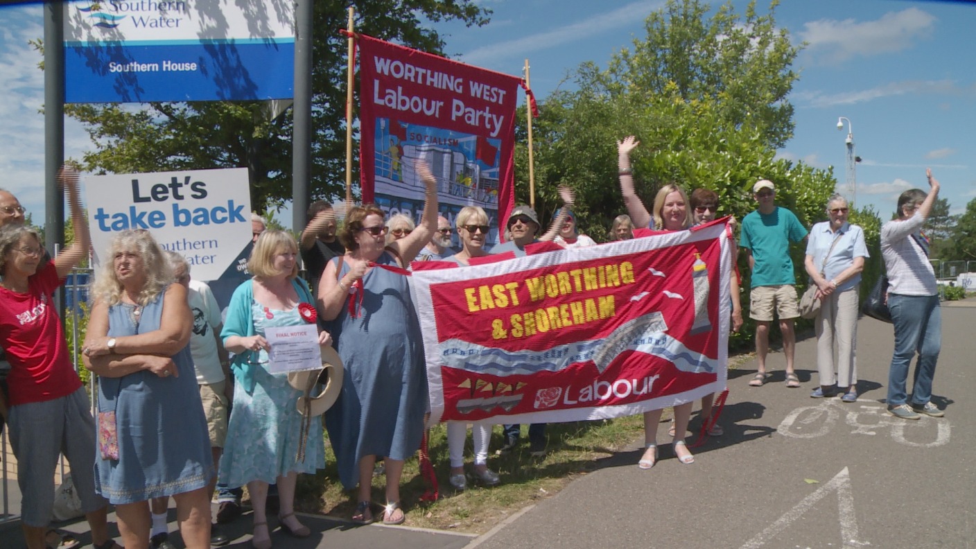 Southern Water Customers Protest Outside Company's Headquarters | ITV ...