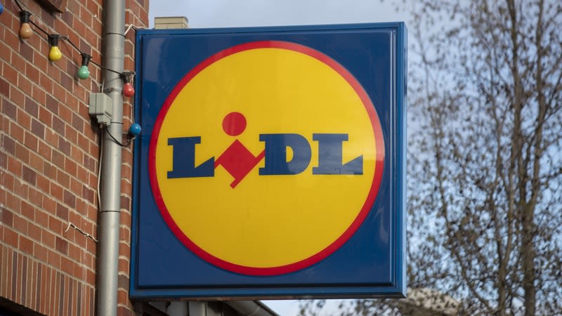 Two Lidl ads banned over 'misleading' Tesco price comparison, Supermarkets