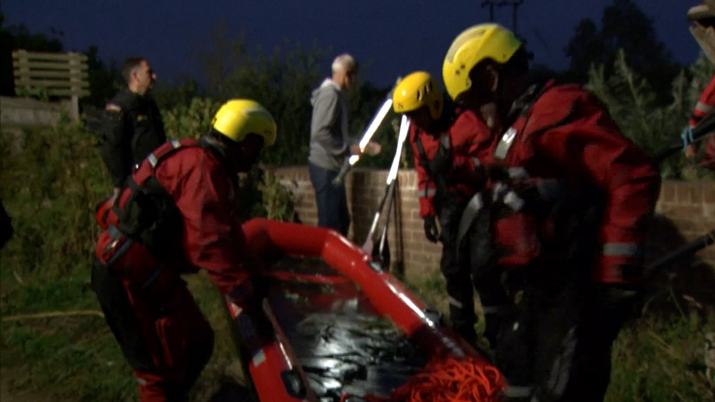 Emergency Services Search For Six Year Old Boy Who Fell Into River Stour Itv News 4189